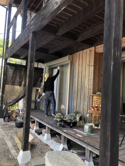 住宅に安心と快適をプラス！マドモアスクリーンS手動シャッター取り付け工事